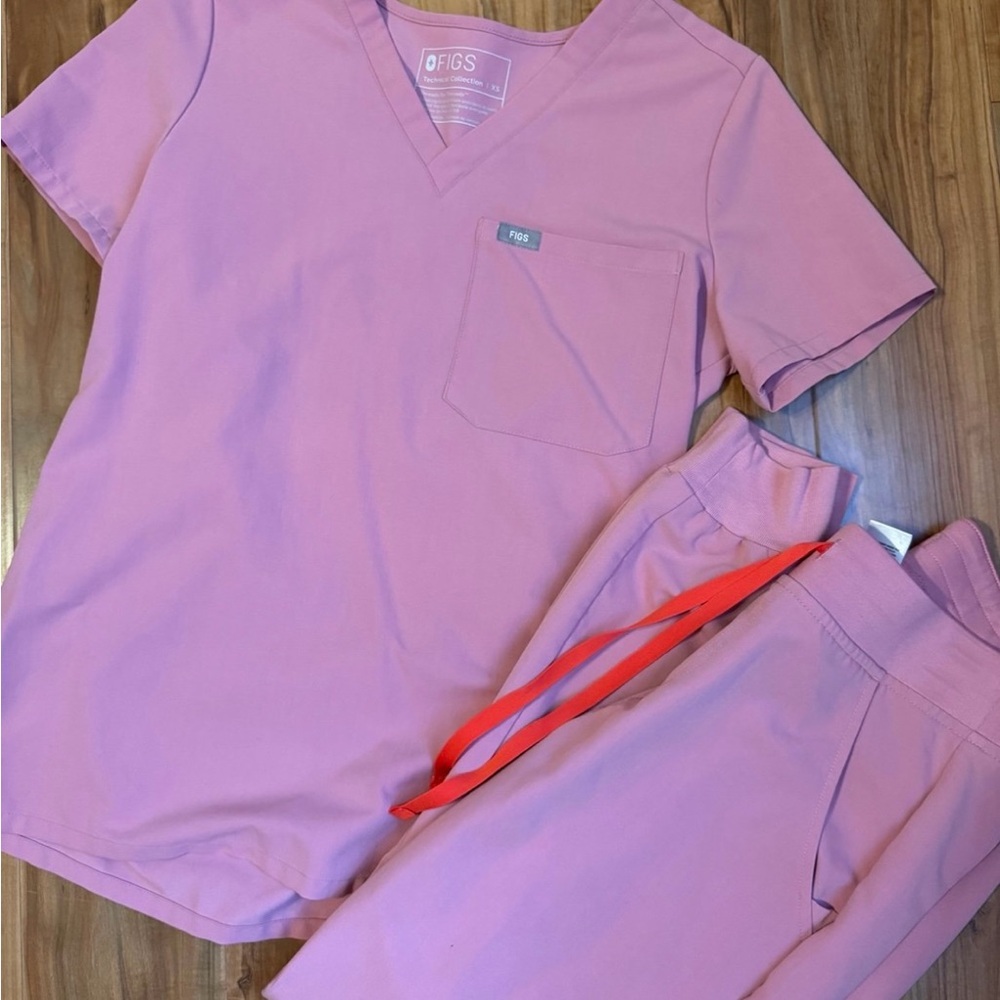 Figs Chalk Pink Set